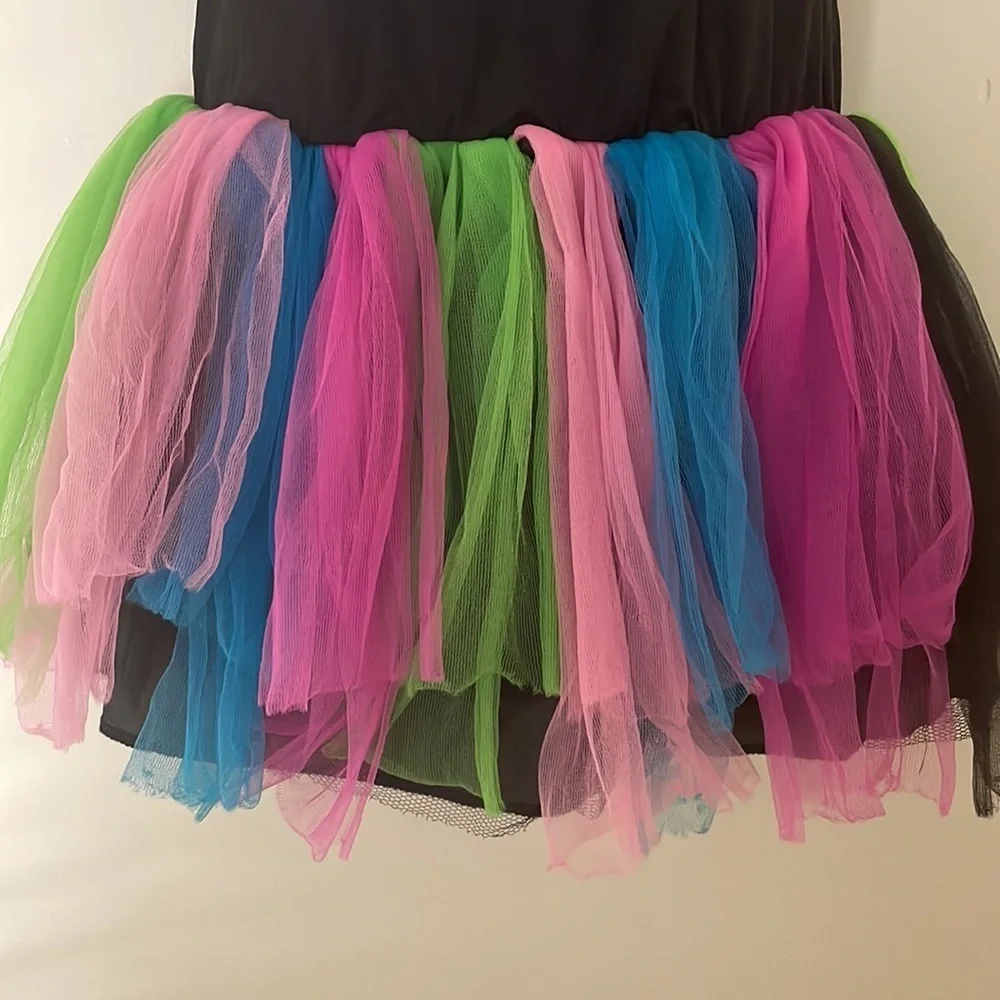 Girl’s Costume - Picture 2 of 11